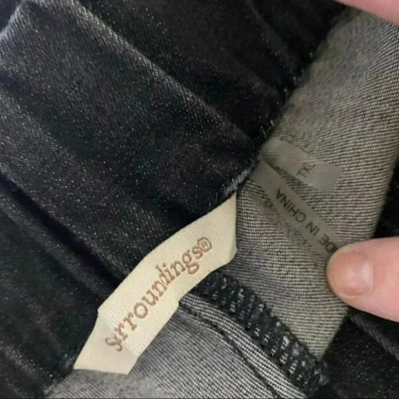 Soft Surroundings TXL Black distressed pull on jean with glitter hems - Picture 6 of 8